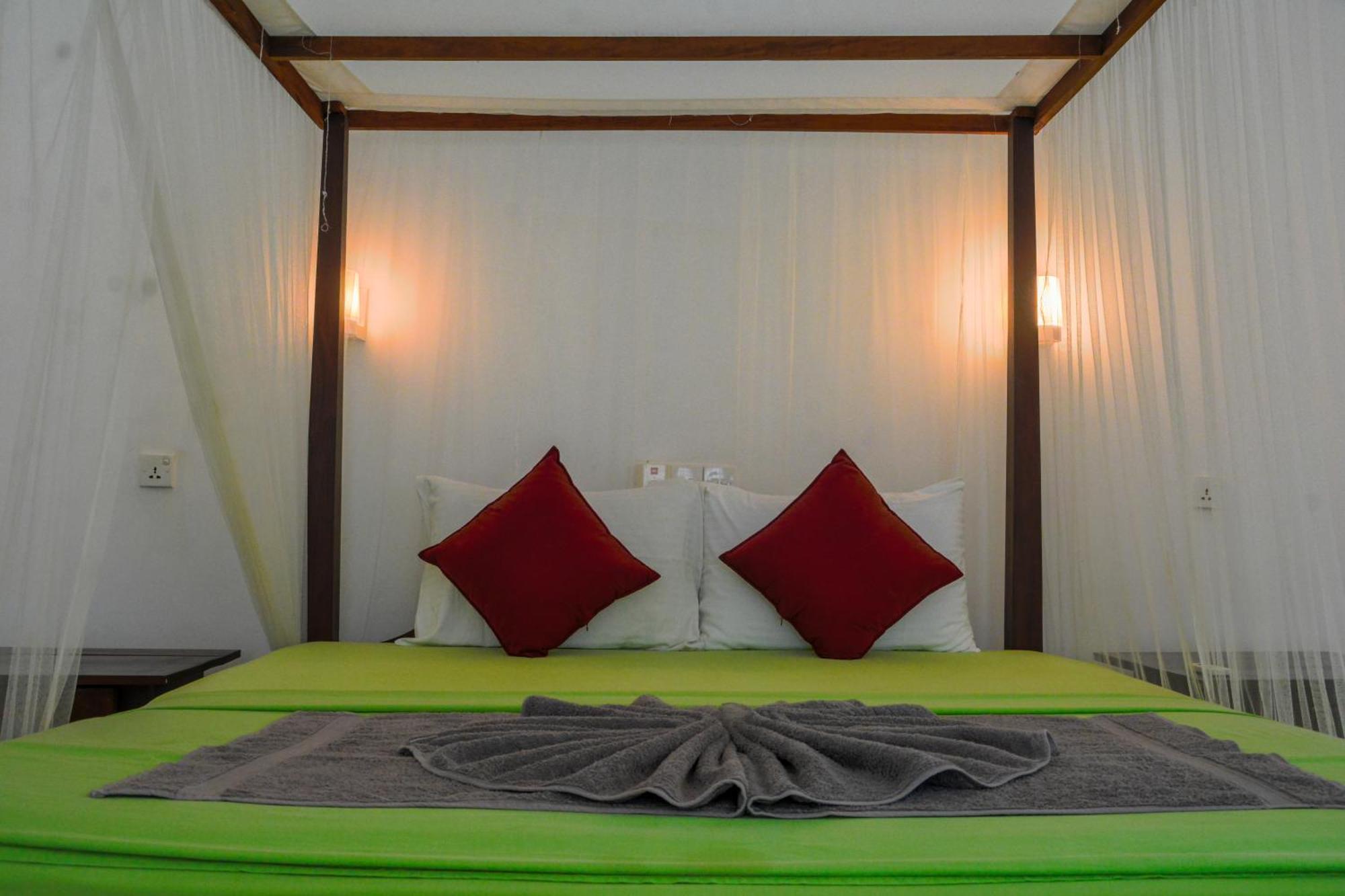Palm Garden Guest House Галле Экстерьер фото
